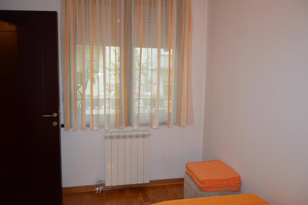 Apartment Orange Relax Belgrado Habitación foto